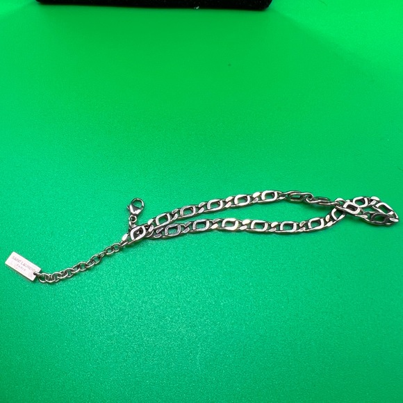 Saint Laurent - Picture 4 of 10